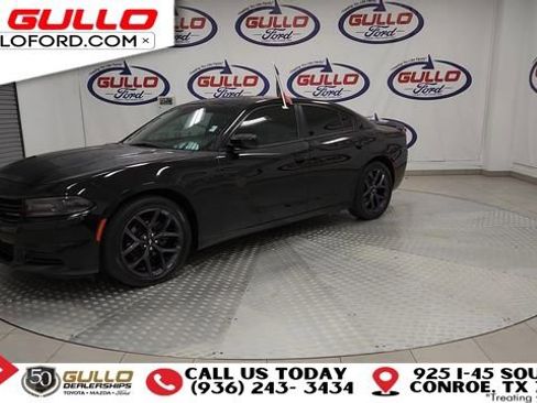 Used 2019 Dodge Charger SXT image 4