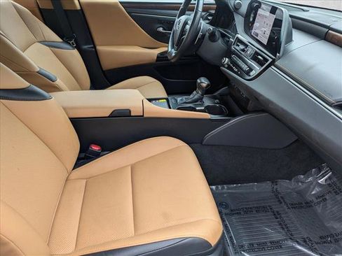 Certified 2025 Lexus ES 350 w/ Premium Package image 20