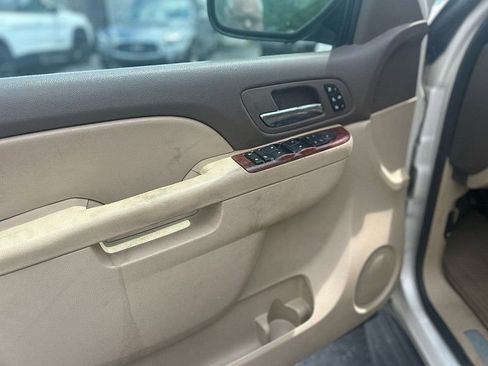 Used 2012 Chevrolet Tahoe LTZ image 25