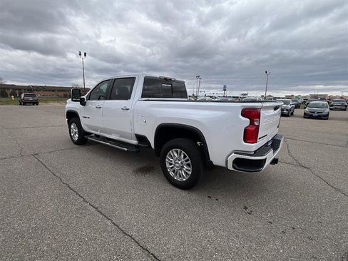 Used 2020 Chevrolet Silverado 2500 High Country w/ Z71 Off-Road Package AWD/4WD image 5