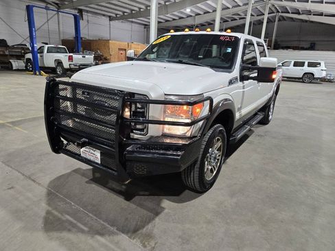 Used 2015 Ford F250 King Ranch w/ FX4 Off-Road Package AWD/4WD image 2