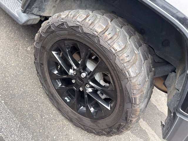 Used 2022 Jeep Wrangler Unlimited Sahara AWD/4WD image 3