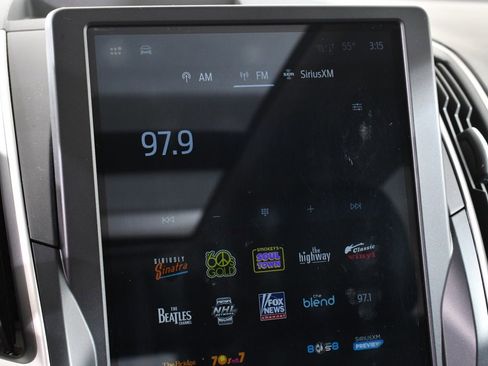 Used 2022 Ford Edge SEL w/ Convenience Package image 29