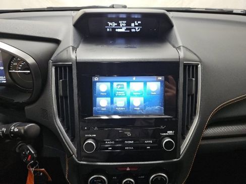 Used 2022 Subaru Crosstrek 2.0i Premium image 12