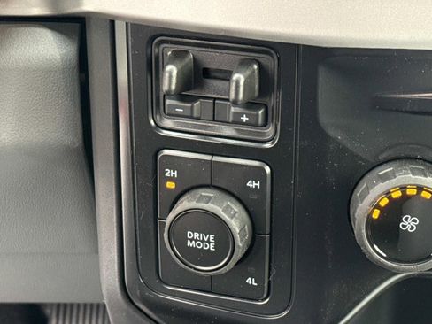 New 2026 Ford F550 4x4 Crew Cab image 17