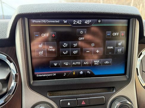 Used 2015 Ford F250 Lariat w/ Lariat Ultimate Package AWD/4WD image 13
