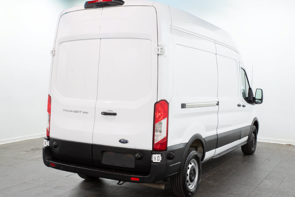Used 2025 Ford Transit 250 148 High Roof RWD image 10