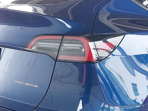 Used 2023 Tesla Model Y Long Range image 38