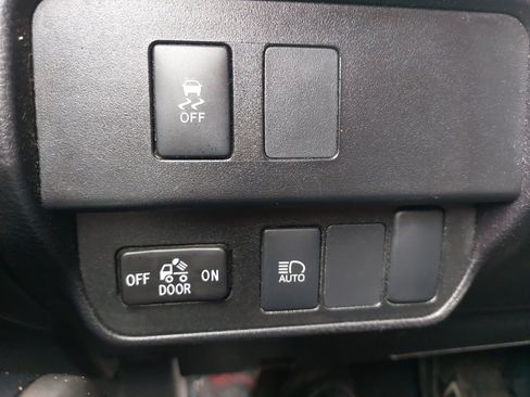 Used 2023 Toyota Tacoma SR5 RWD image 27