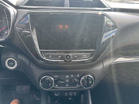 Used 2023 Chevrolet TrailBlazer RS w/ Convenience Package image 9