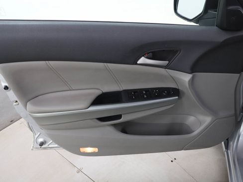 Used 2010 Honda Accord EX-L image 18