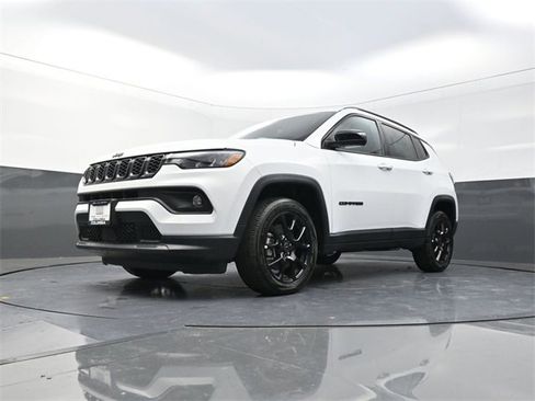 New 2026 Jeep Compass Latitude image 19
