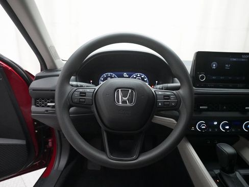 Used 2023 Honda Accord EX image 4