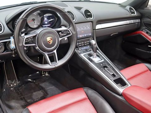 Used 2018 Porsche 718 Boxster S image 15