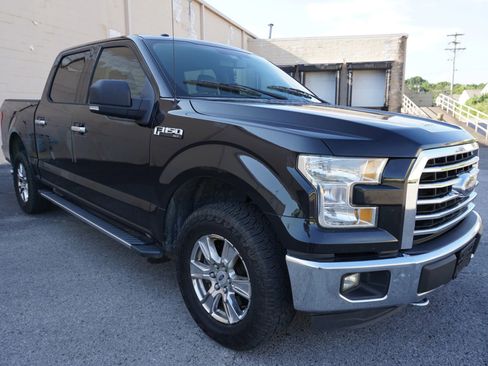 Used 2015 Ford F150 XLT w/ Equipment Group 301A Mid image 5