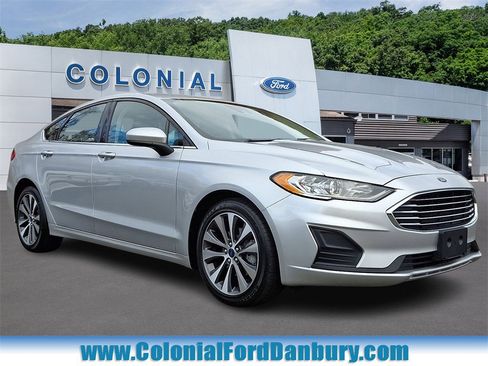 Certified 2019 Ford Fusion SE image 1