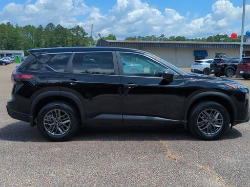 Used 2026 Nissan Rogue S FWD image 4