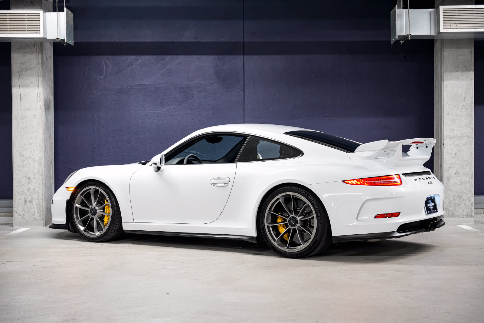 Used 2016 Porsche 911 GT3 RWD image 8