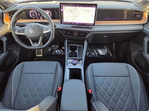 New 2026 Volkswagen Tiguan SEL R-Line image 15