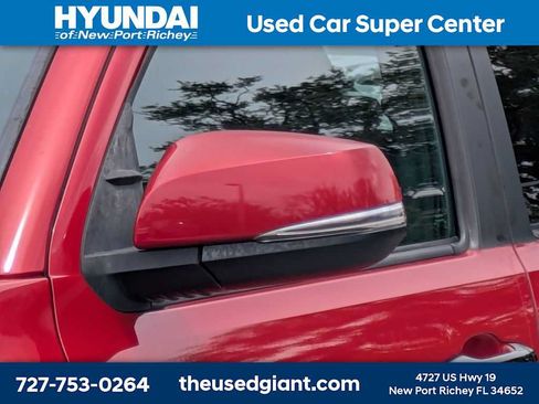 Used 2017 Toyota Tacoma TRD Sport w/ Tow Package RWD image 11