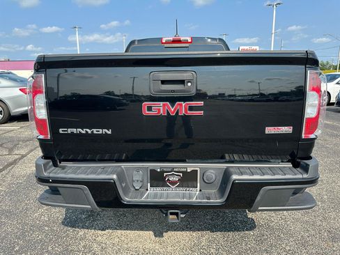 Used 2017 GMC Canyon SLE w/ All Terrain Package AWD/4WD image 5