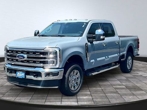 New 2026 Ford F250 Lariat w/ Chrome Package AWD/4WD image 2