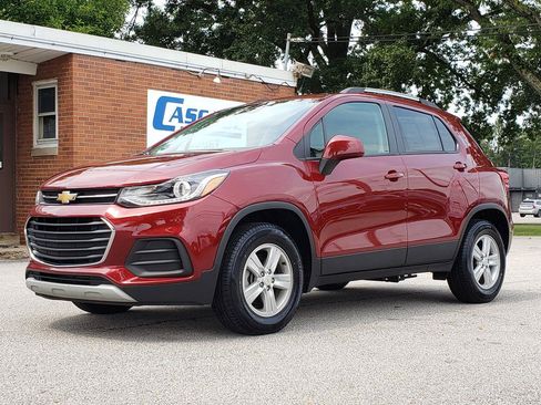 Used 2022 Chevrolet Trax LT w/ Driver Confidence Package AWD/4WD image 1