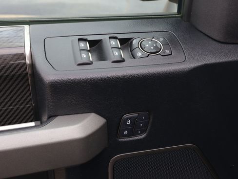 Used 2018 Ford F150 Raptor w/ Equipment Group 802A Luxury image 20