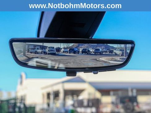 Used 2022 Chevrolet Traverse RS image 26