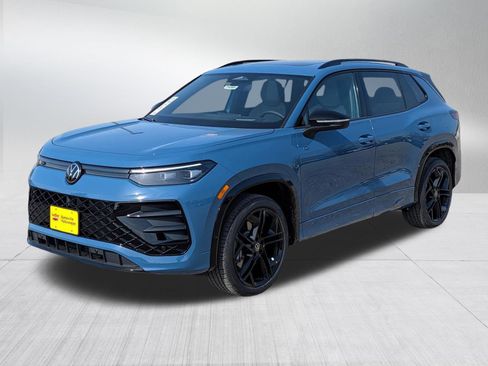 New 2026 Volkswagen Tiguan SE R-Line image 2