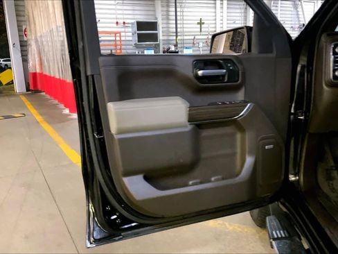 Used 2019 Chevrolet Silverado 1500 RST w/ All-Star Edition image 22