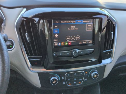 Certified 2023 Chevrolet Traverse LS FWD image 13