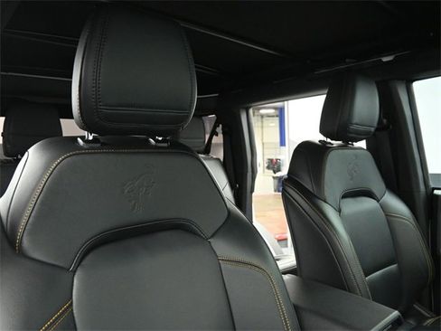 Certified 2023 Ford Bronco Badlands w/ Sasquatch Package image 28