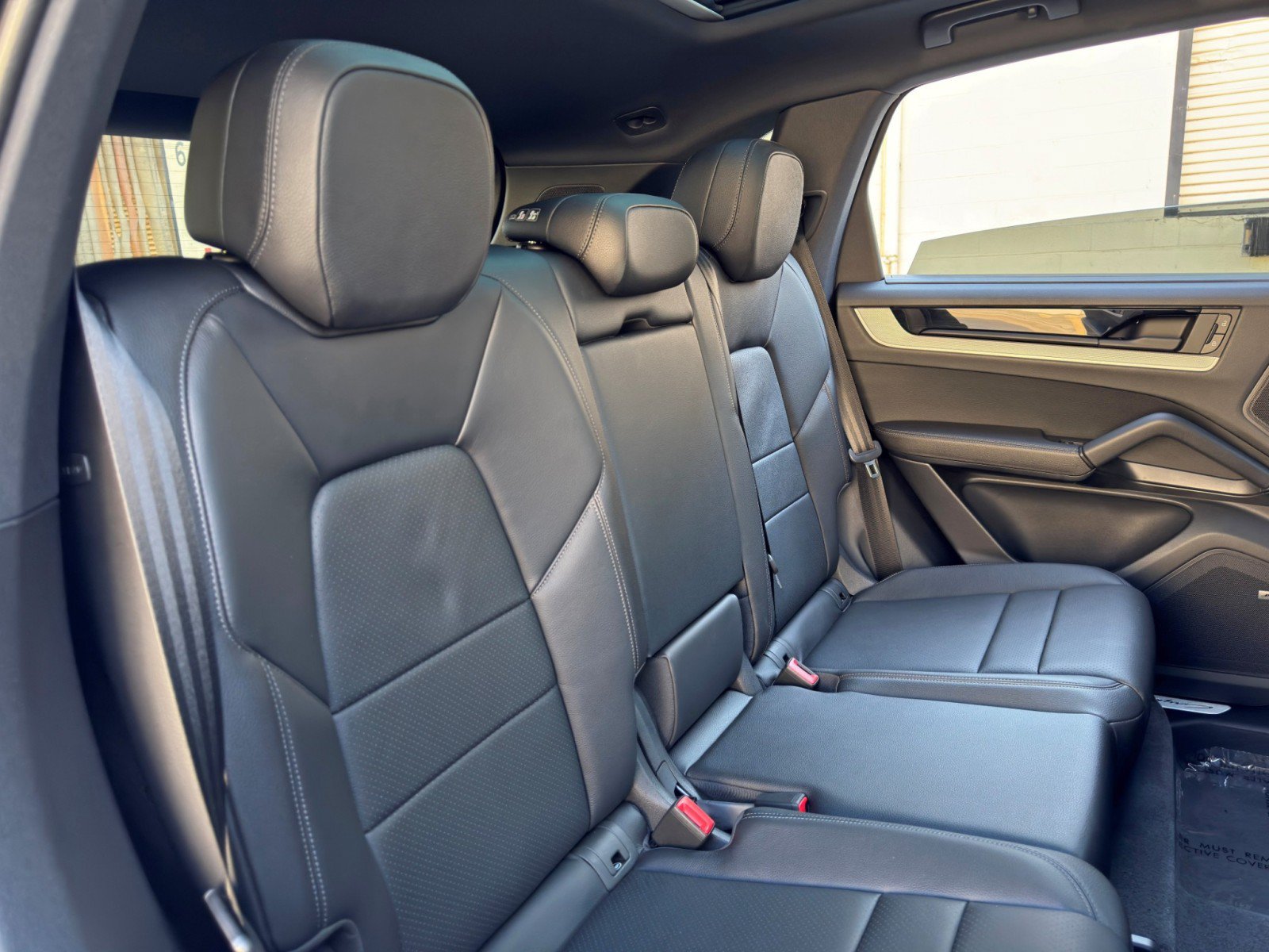 Used 2024 Porsche Cayenne S w/ Premium Package AWD/4WD image 43