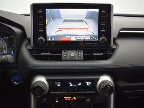 Used 2020 Toyota RAV4 XSE image 17