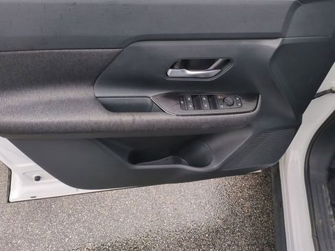 Used 2025 Nissan Kicks SV image 12