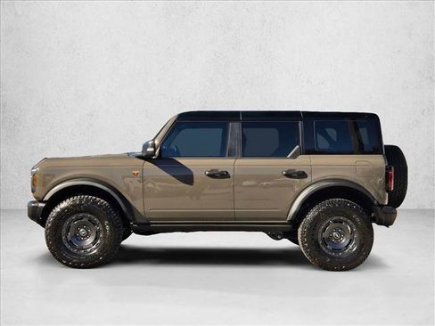 New 2025 Ford Bronco Badlands image 8