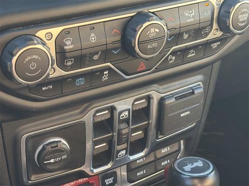 Used 2022 Jeep Wrangler Unlimited Rubicon 4xe w/ Cold Weather Group image 19