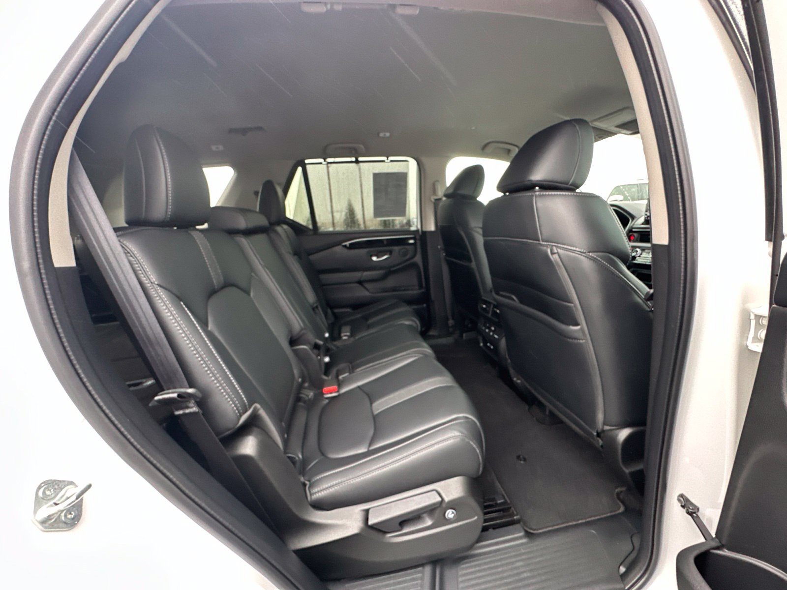 Used 2024 Honda Pilot EX-L image 37