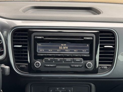 Used 2014 Volkswagen Beetle 2.5 image 18