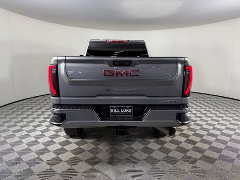 Used 2025 GMC Sierra 2500 AT4 AWD/4WD image 8
