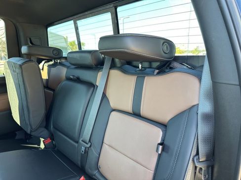 Used 2021 Chevrolet Silverado 3500 High Country image 19