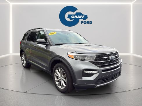 Used 2024 Ford Explorer XLT w/ Equipment Group 202A AWD/4WD image 12