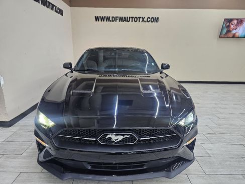 Used 2018 Ford Mustang Premium w/ Safe & Smart Package RWD image 3