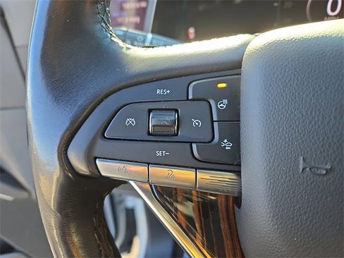 Used 2021 Cadillac Escalade ESV Premium Luxury image 22