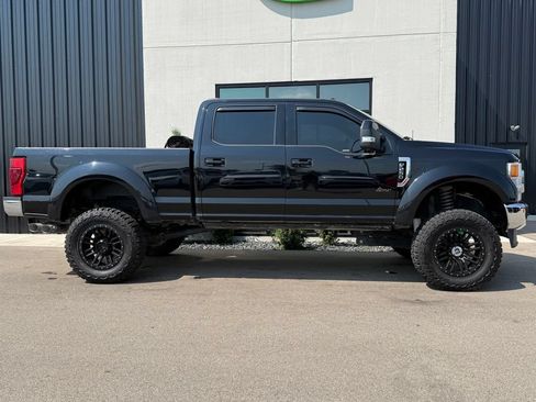 Used 2021 Ford F250 Lariat w/ Lariat Ultimate Package AWD/4WD image 4