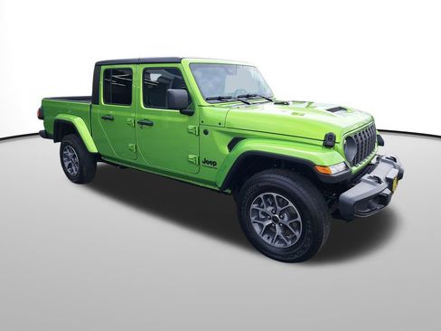 New 2025 Jeep Gladiator Sport image 3