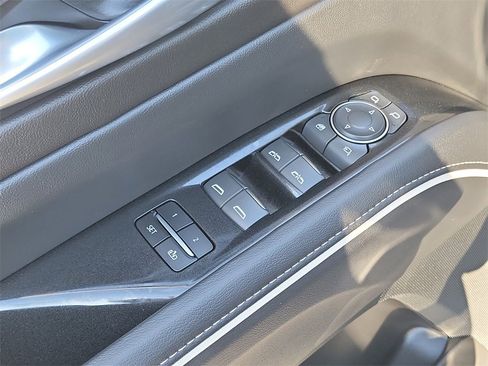 Certified 2023 Cadillac Escalade Premium Luxury w/ Performance Package image 23