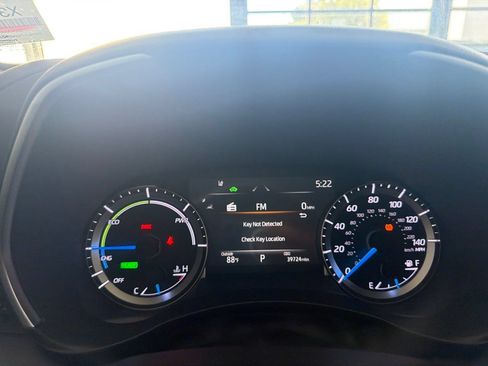 Used 2023 Toyota Highlander XLE FWD image 9