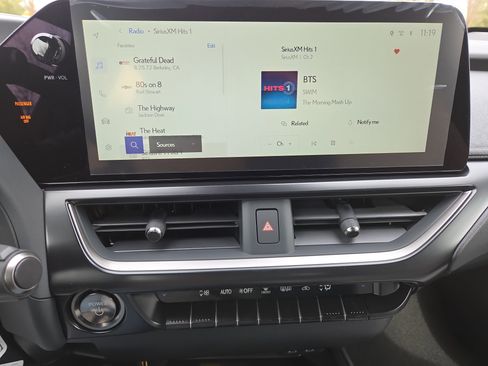 New 2026 Lexus UX 300h AWD image 15